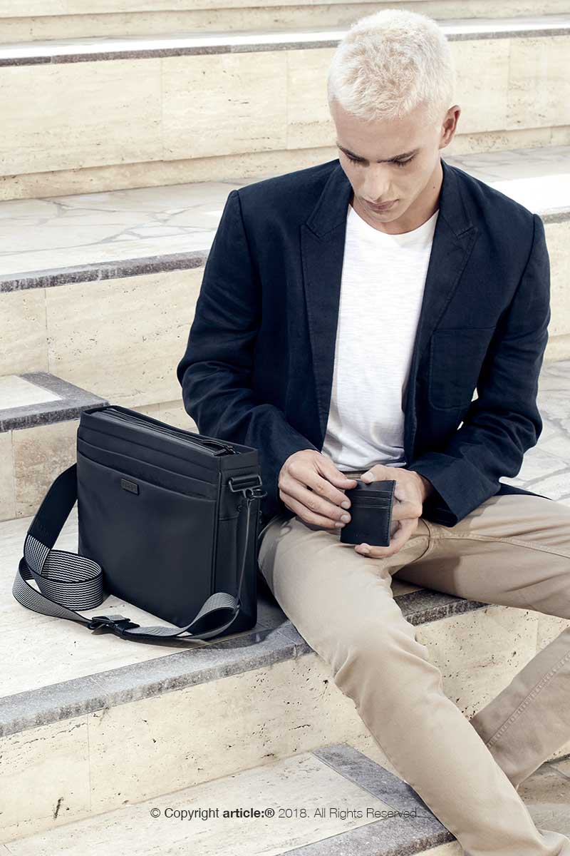 article: #200 Card Holder Men - Noir