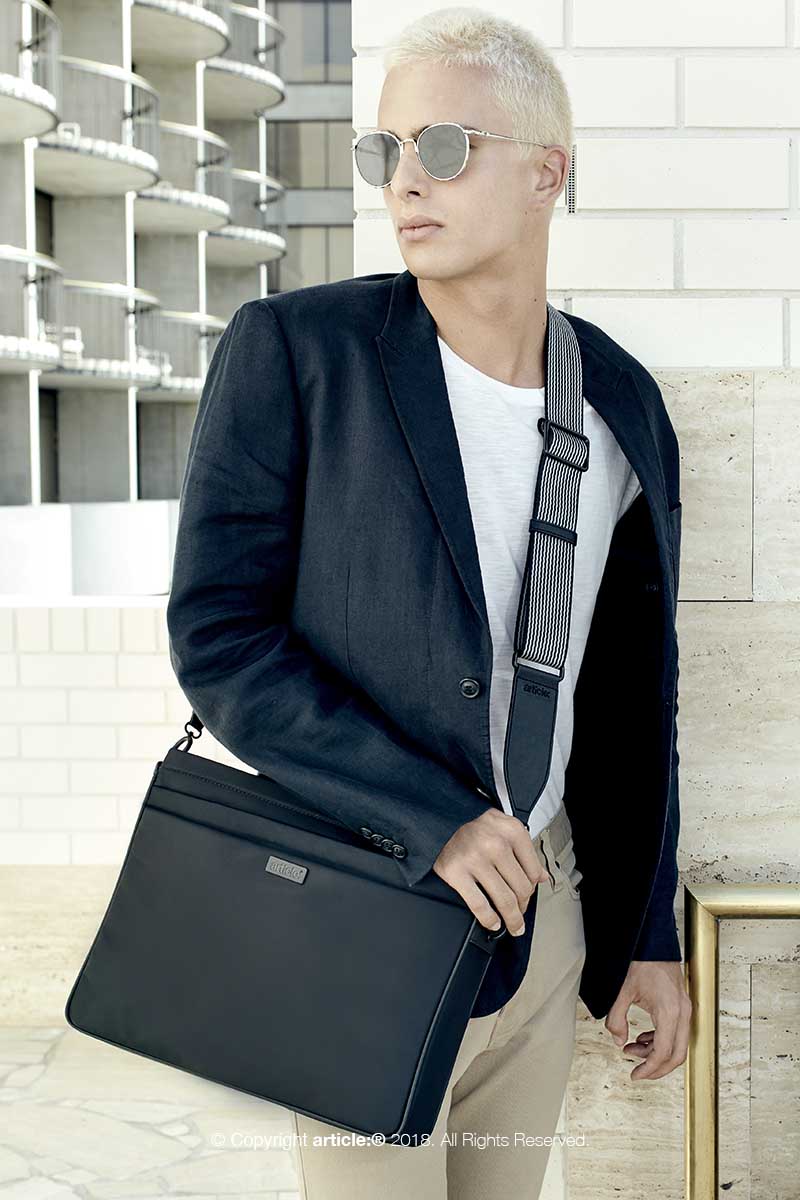 article: #320 Crossbody Strap Men - Gris + Noir Stripe